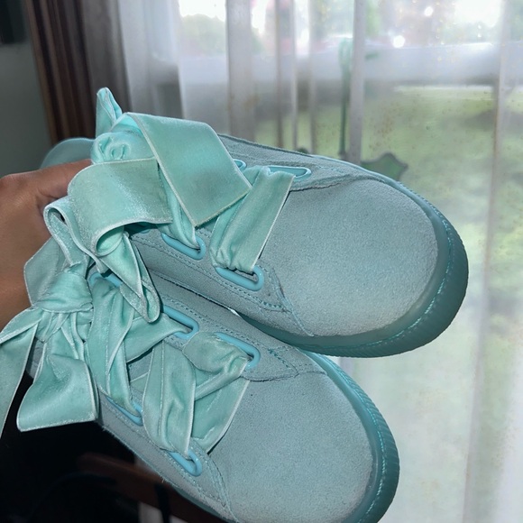 Puma Suede Heart Bow Sneaker - Picture 7 of 7